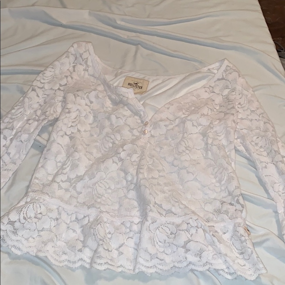 Hollister top